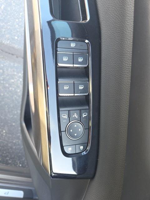 used 2022 Nissan Pathfinder car, priced at $33,000