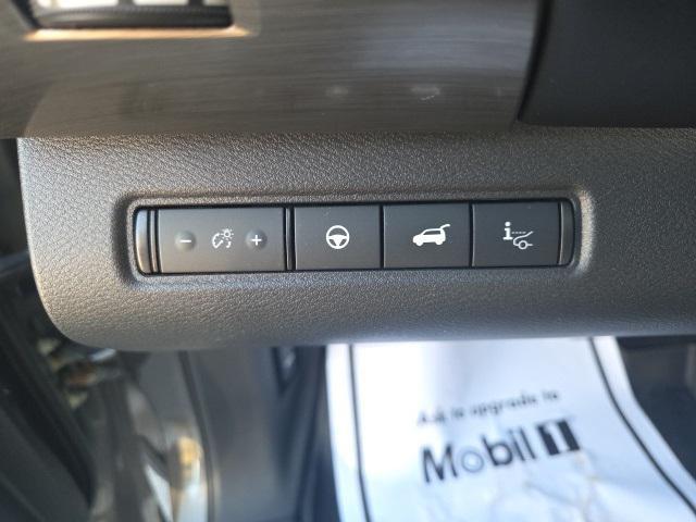 used 2022 Nissan Pathfinder car, priced at $33,000