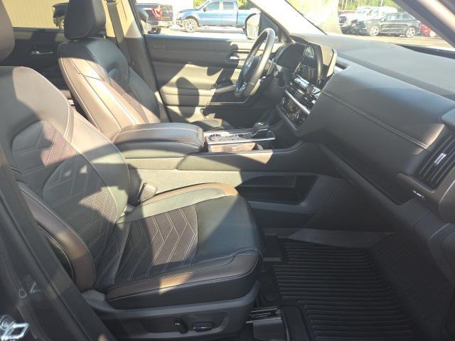 used 2022 Nissan Pathfinder car, priced at $33,000