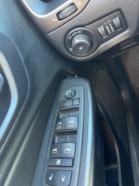 used 2021 Jeep Cherokee car, priced at $21,200