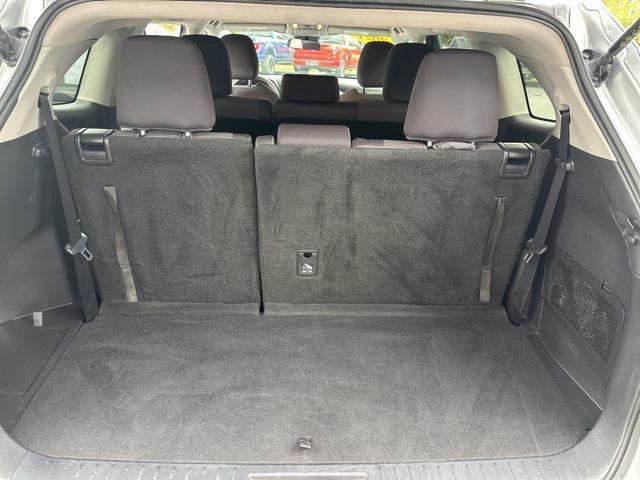 used 2021 Toyota Highlander car, priced at $29,200