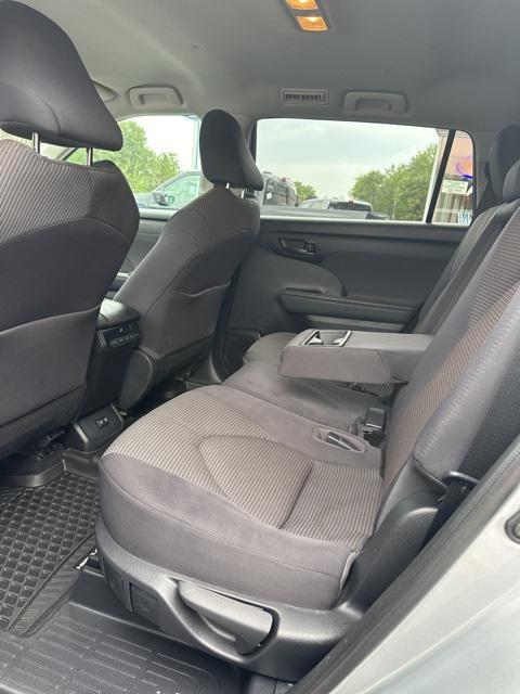 used 2021 Toyota Highlander car, priced at $29,200
