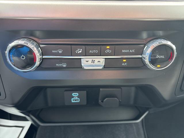 used 2023 Ford F-150 car, priced at $39,900