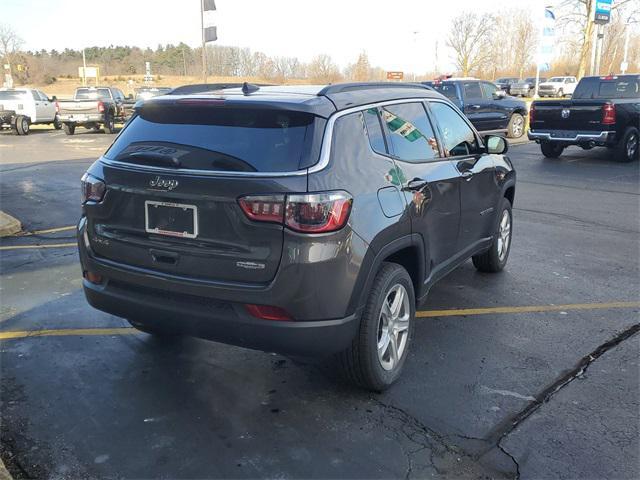 new 2024 Jeep Compass car, priced at $39,000
