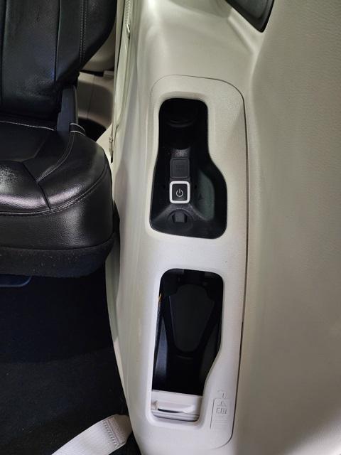 used 2022 Chrysler Pacifica car, priced at $18,250