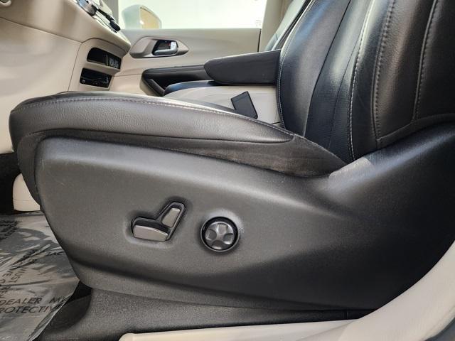 used 2022 Chrysler Pacifica car, priced at $18,250