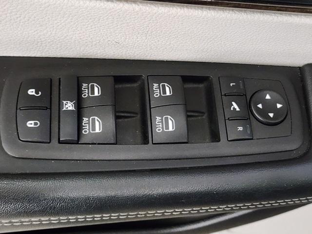 used 2023 Chrysler Pacifica car, priced at $28,584