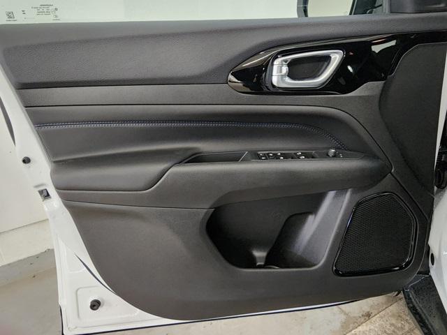 new 2025 Jeep Compass car, priced at $28,570