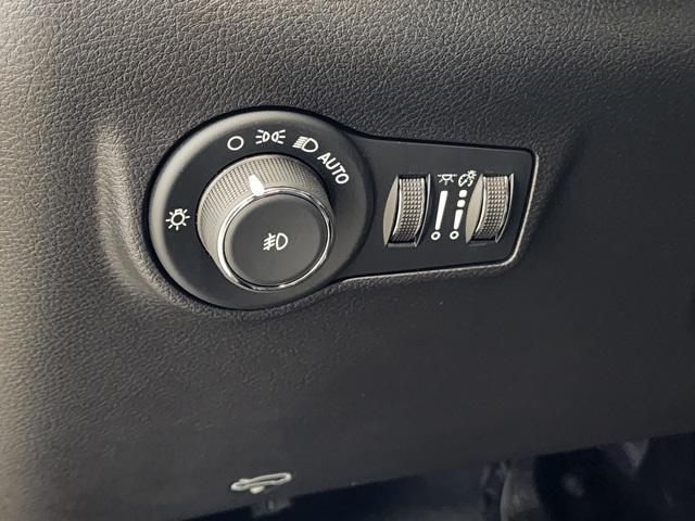 new 2025 Jeep Compass car, priced at $28,570