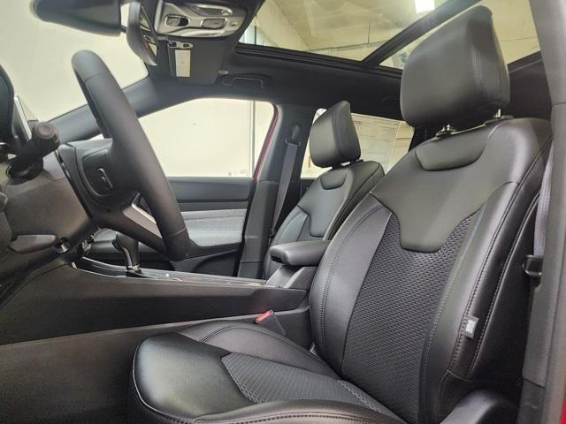 new 2025 Jeep Compass car, priced at $37,205