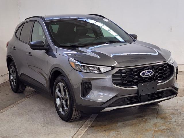 used 2025 Ford Escape car, priced at $25,850