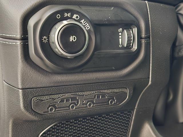 new 2025 Jeep Wrangler car, priced at $53,132