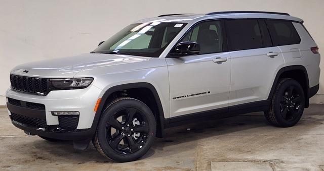 new 2025 Jeep Grand Cherokee L car, priced at $47,985