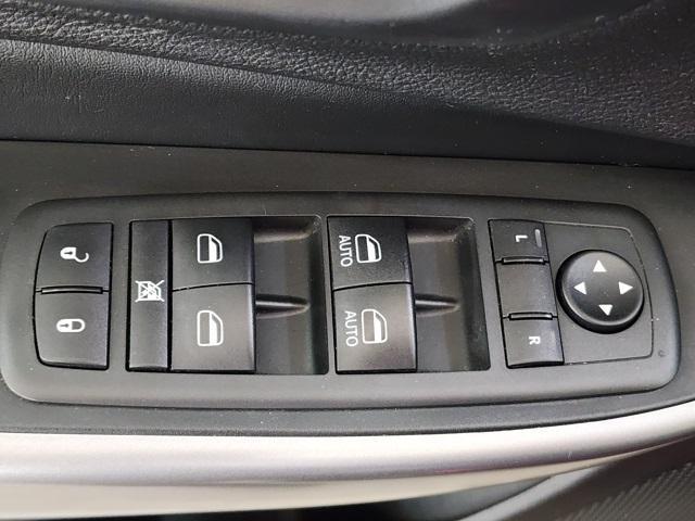 used 2021 Jeep Cherokee car, priced at $18,029