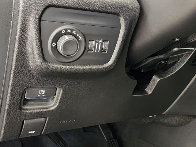 new 2025 Jeep Grand Cherokee L car, priced at $39,494