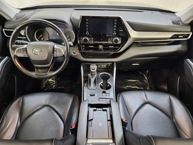 used 2022 Toyota Highlander car, priced at $29,990