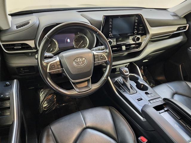 used 2022 Toyota Highlander car, priced at $29,990