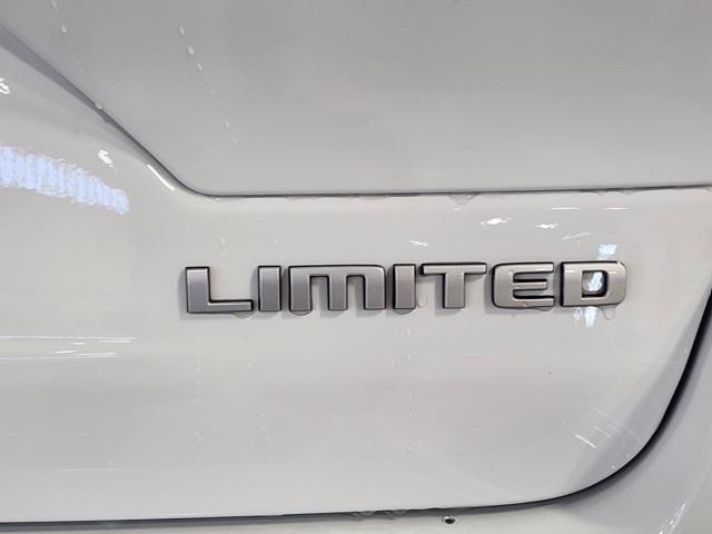 new 2025 Jeep Grand Cherokee car, priced at $44,096