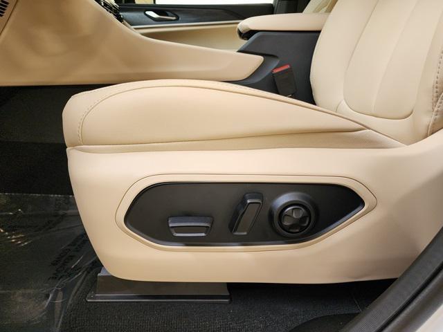 new 2025 Jeep Grand Cherokee car, priced at $44,096