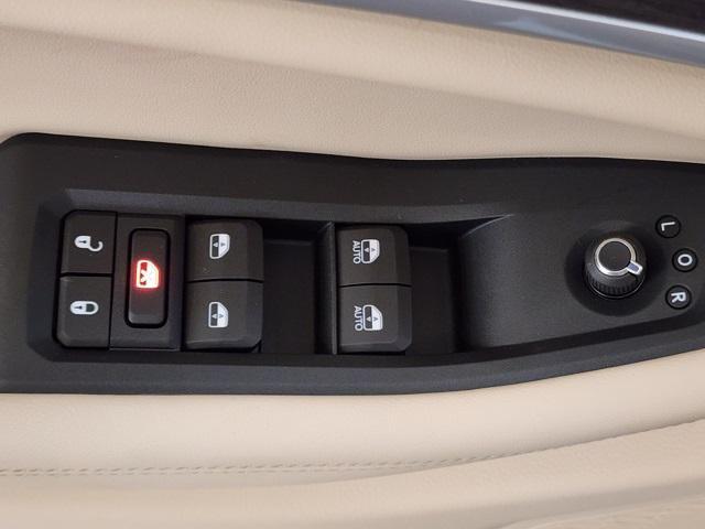 new 2025 Jeep Grand Cherokee car, priced at $44,096