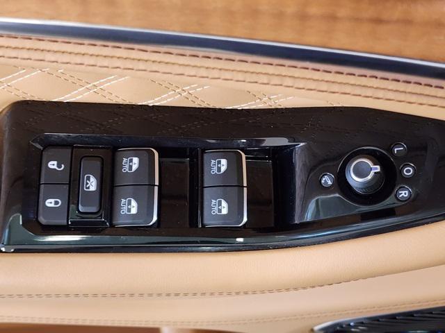 used 2022 Jeep Grand Cherokee car, priced at $40,750