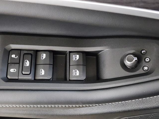 new 2025 Jeep Grand Cherokee car, priced at $46,426