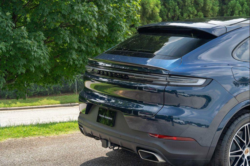 new 2025 Porsche Cayenne car, priced at $113,805