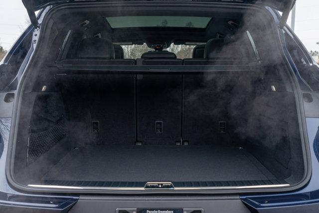 new 2025 Porsche Cayenne car, priced at $109,605