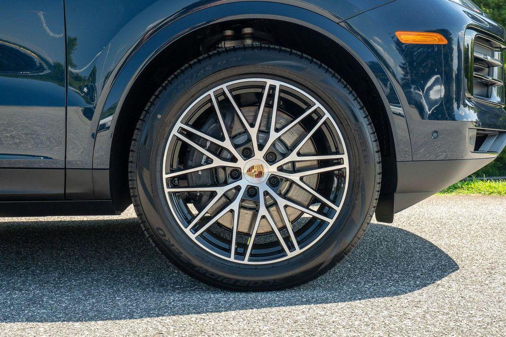 new 2025 Porsche Cayenne car, priced at $121,975