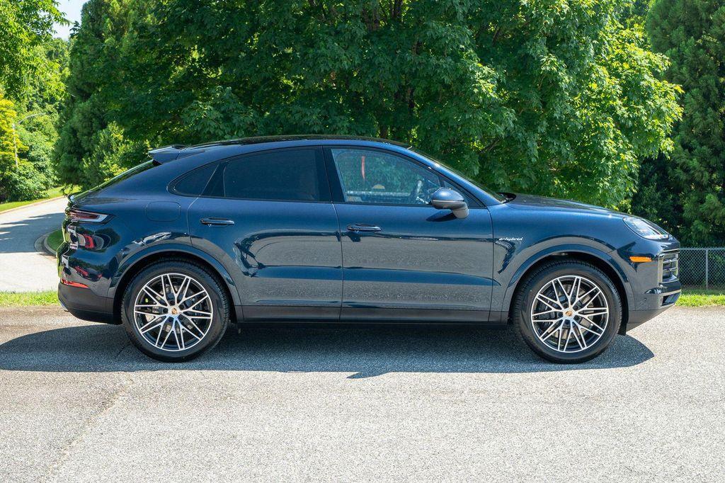 new 2025 Porsche Cayenne car, priced at $121,975