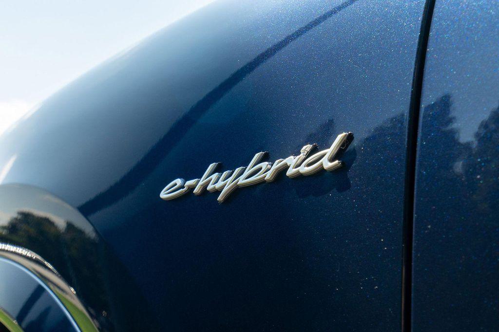 new 2025 Porsche Cayenne car, priced at $121,975