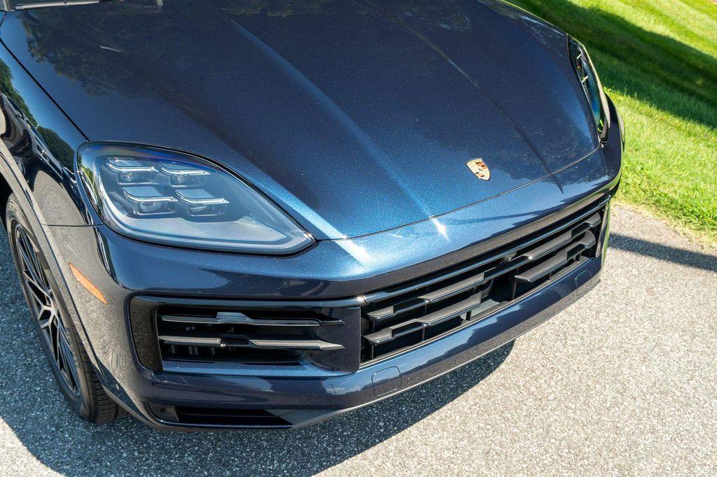 new 2025 Porsche Cayenne car, priced at $121,975
