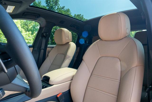 new 2025 Porsche Cayenne car, priced at $121,975