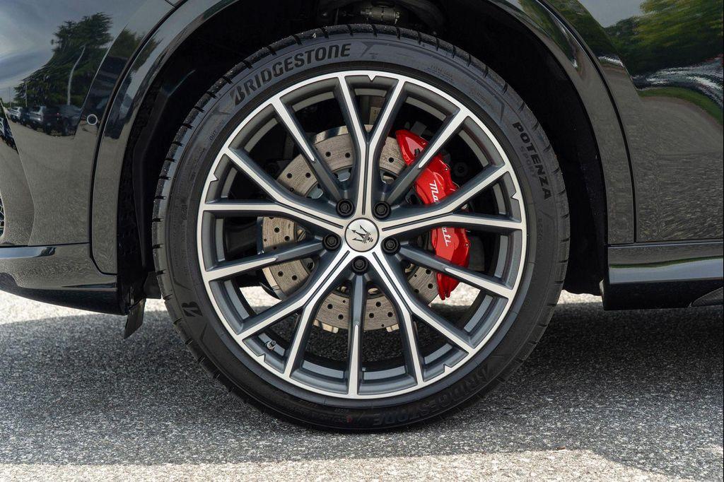 new 2025 Maserati Grecale car, priced at $112,010