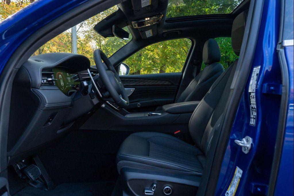 new 2025 Maserati Grecale car, priced at $80,235