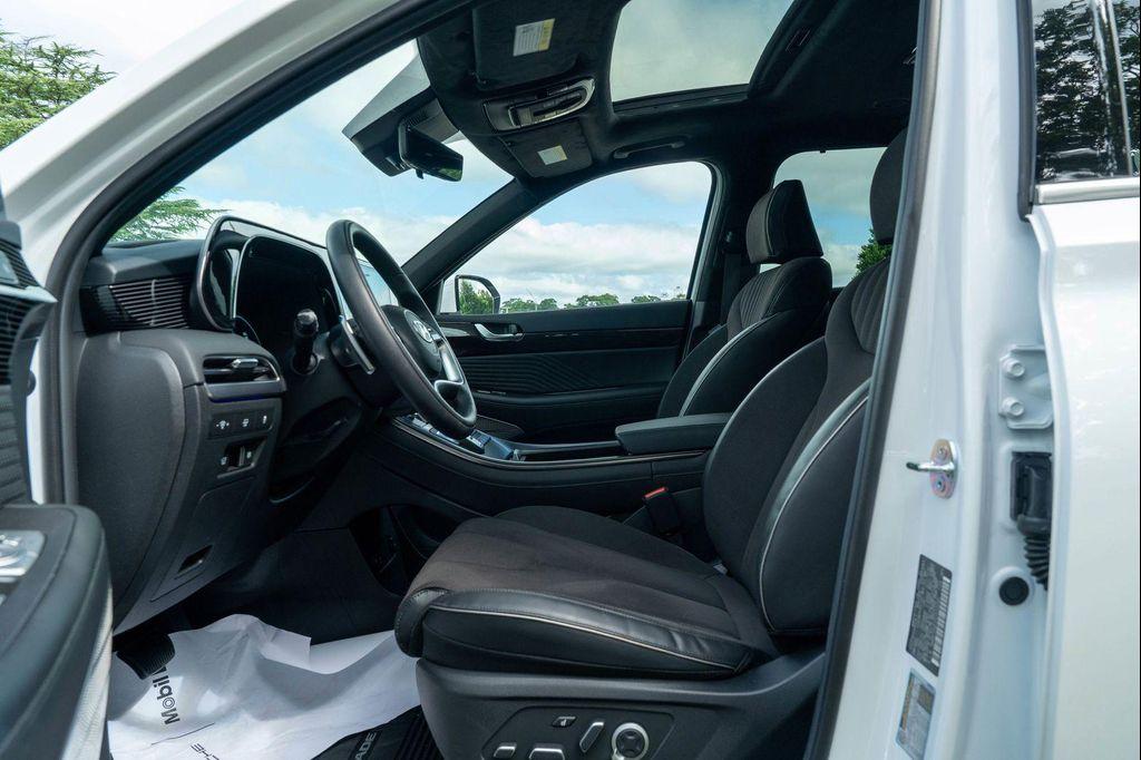 used 2025 Hyundai Palisade car, priced at $48,997