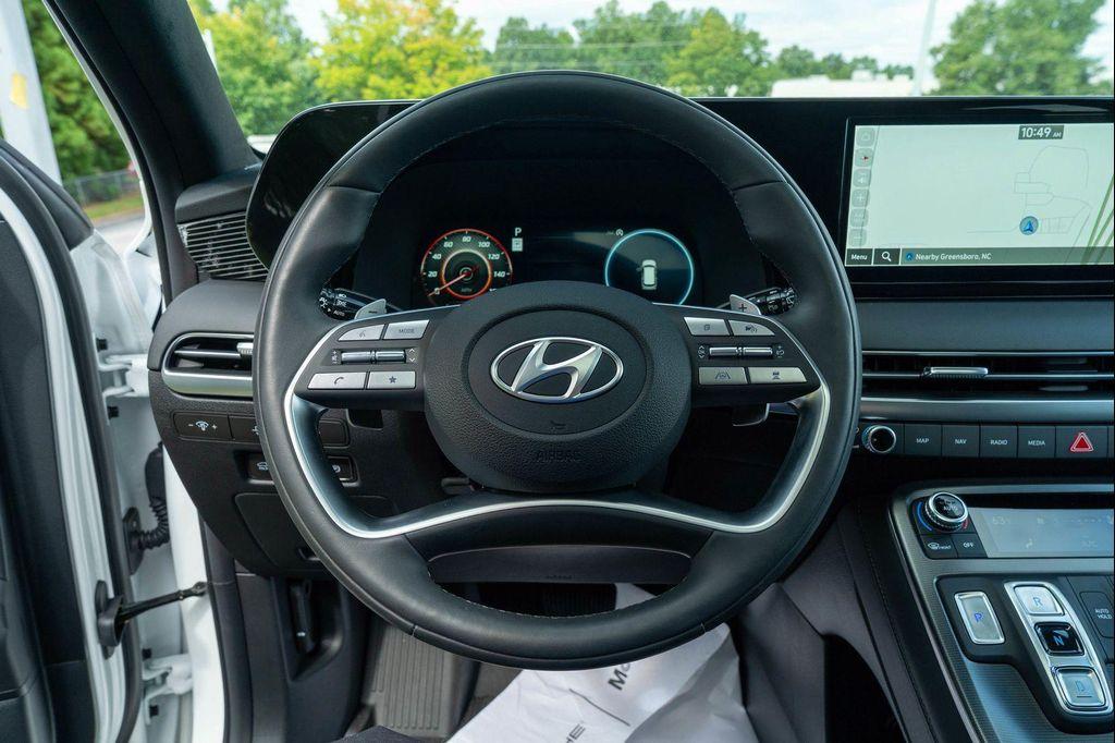 used 2025 Hyundai Palisade car, priced at $48,997
