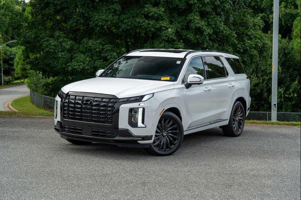 used 2025 Hyundai Palisade car, priced at $49,614