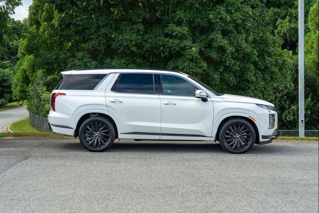 used 2025 Hyundai Palisade car, priced at $48,997