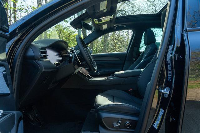 new 2025 Maserati Grecale car, priced at $88,325