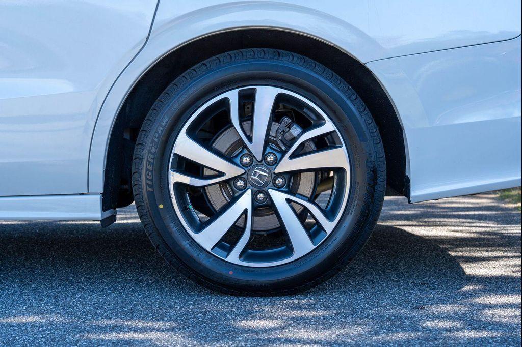 used 2023 Honda Odyssey car, priced at $39,990