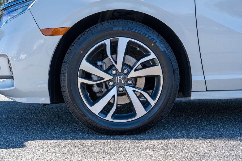used 2023 Honda Odyssey car, priced at $39,990