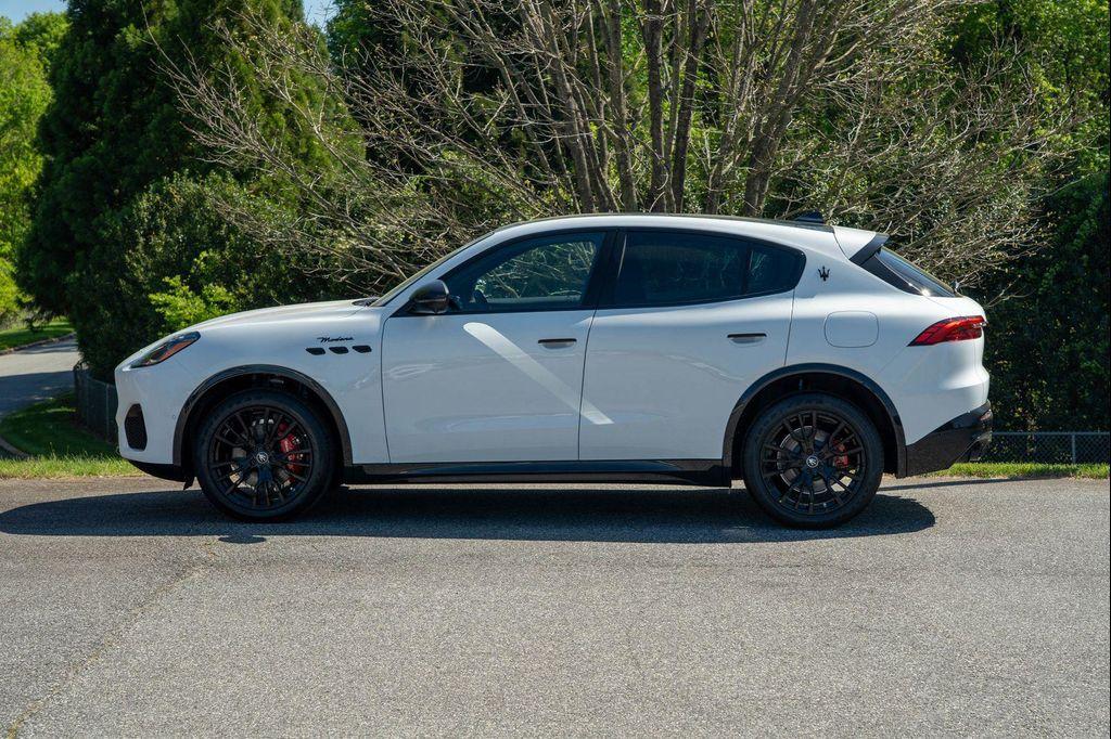 new 2025 Maserati Grecale car, priced at $81,400