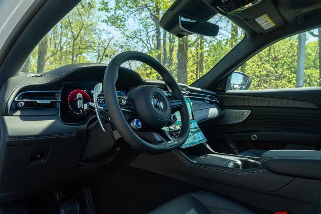 new 2025 Maserati Grecale car, priced at $84,400