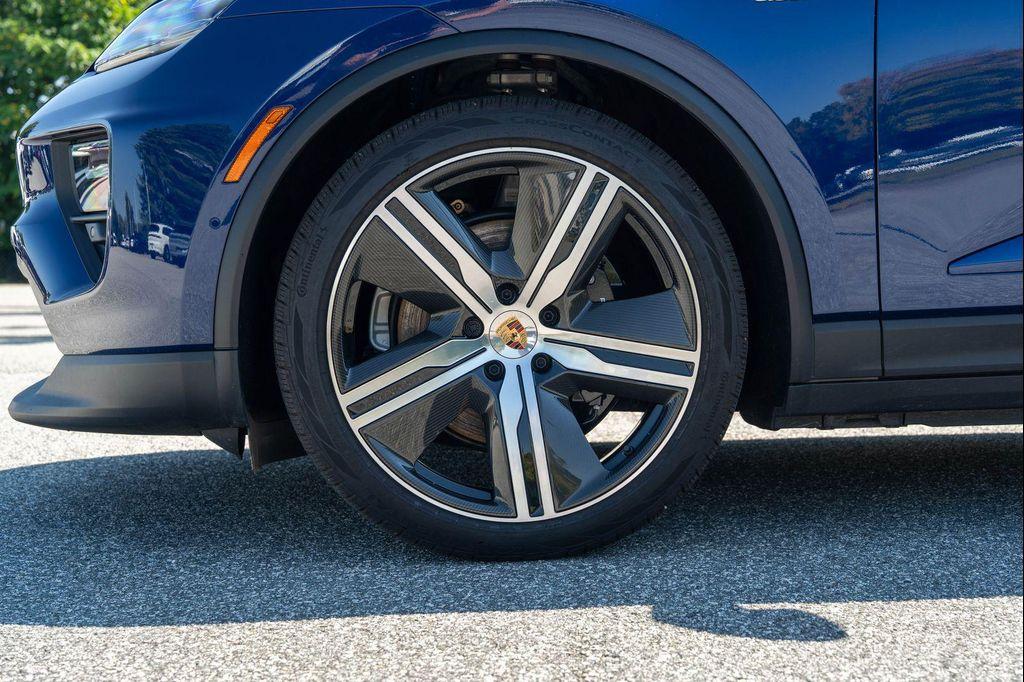 used 2025 Porsche Macan car, priced at $89,912