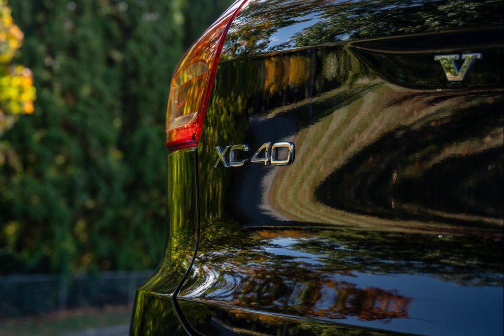 used 2024 Volvo XC40 car, priced at $37,990