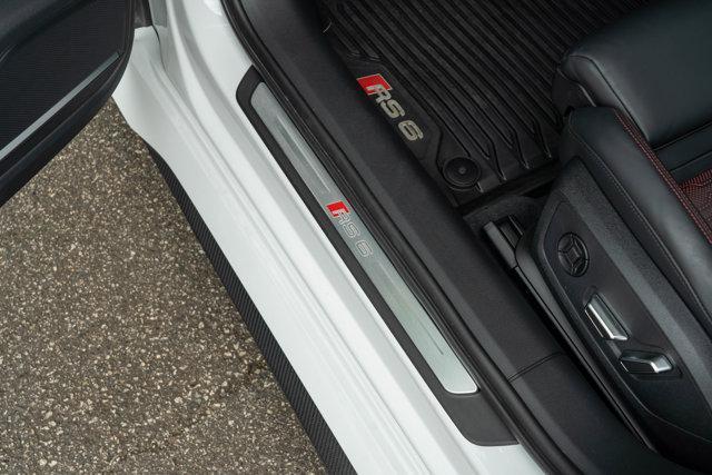 used 2024 Audi RS 6 Avant car, priced at $141,990
