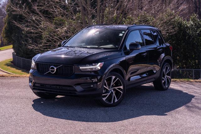 used 2020 Volvo XC40 car, priced at $25,990