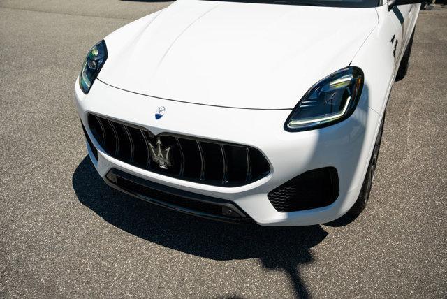 new 2023 Maserati Grecale car, priced at $73,301