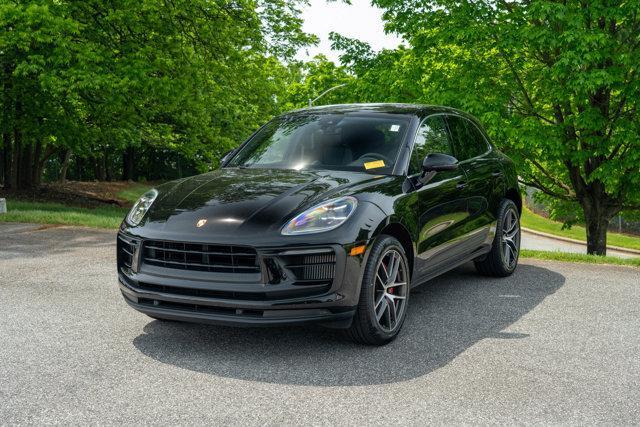 used 2022 Porsche Macan car